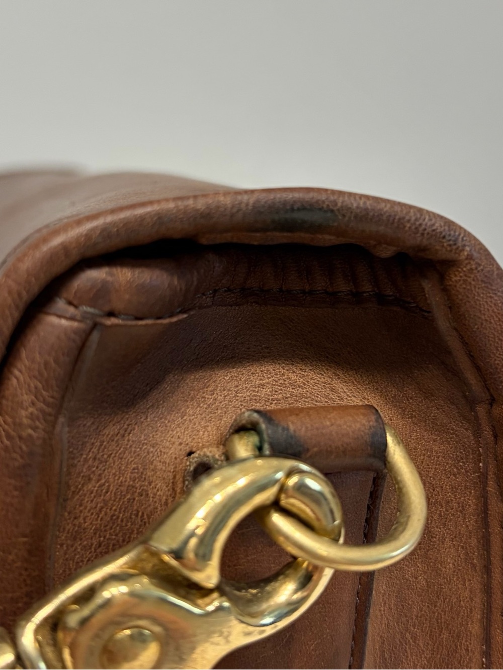 Vintage Coach Pocket Purse (#9755) Pre-1970s Mahogany Leather w/ Brass Turnlock - Picture 9 of 16